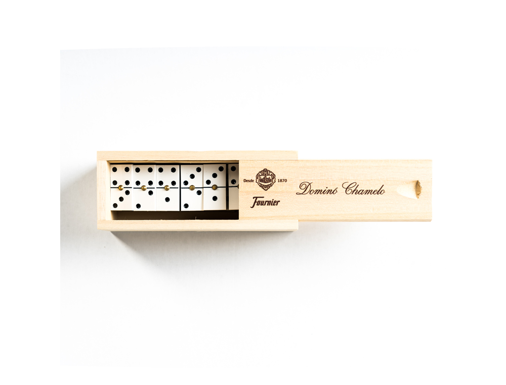 DOMINO CHAMELO FOURNIER FICHA CELULOIDE EN CAJA DE MADERA