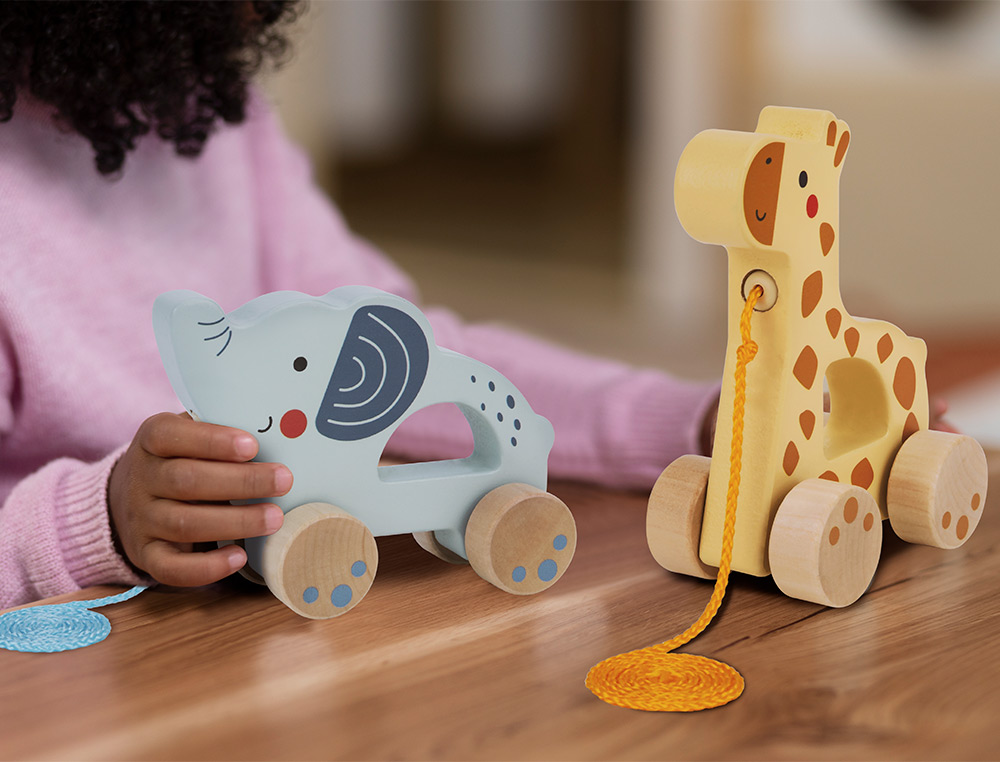 JUEGO INFANTIL IMAGINOVO MADERA JIRAFA PARA ARRASTRAR CON RUEDAS +12 MESES 16X12X5,4CM