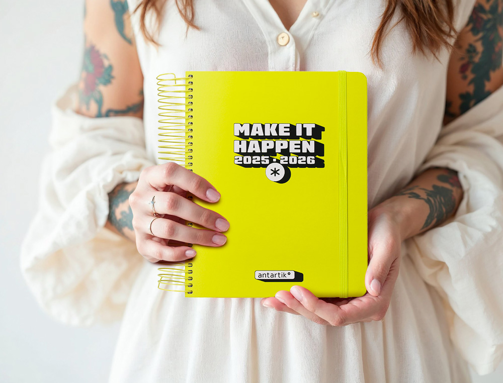 AGENDA ESCOLAR ANTARTIK 25-26 ESPIRAL NEON AMARILLO DIA PAGINA A5 BILINGÜE PAPEL FSC 80 GR